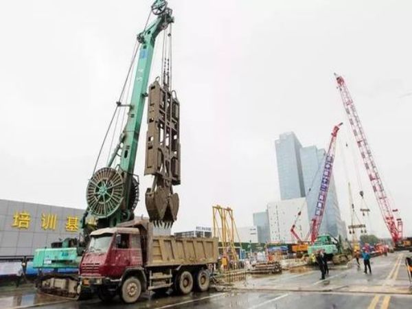 永新县吊车出租公司电话_-吊车的吊臂无法稳定停靠的原因分析